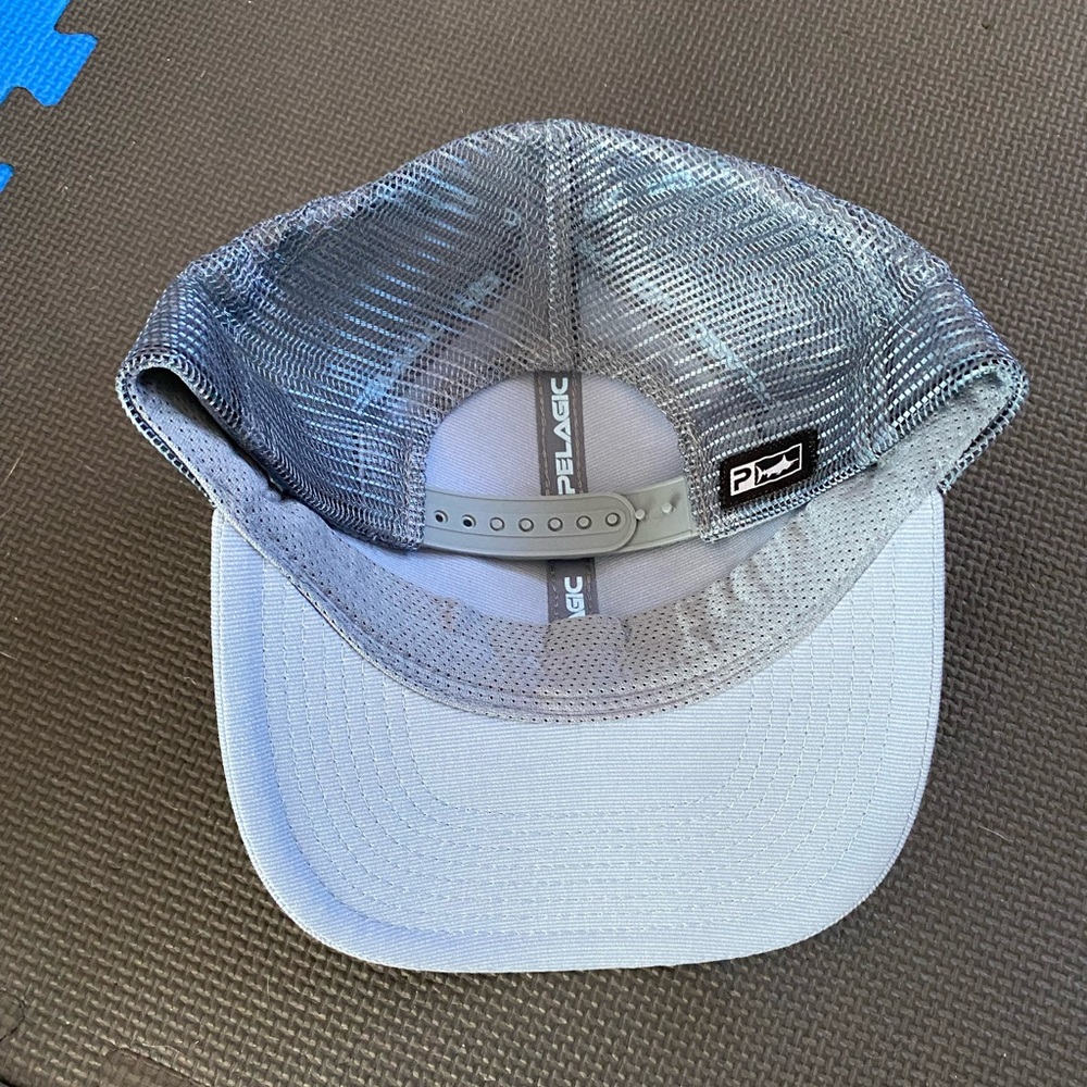 Pelagic hat - Picture 2 of 4
